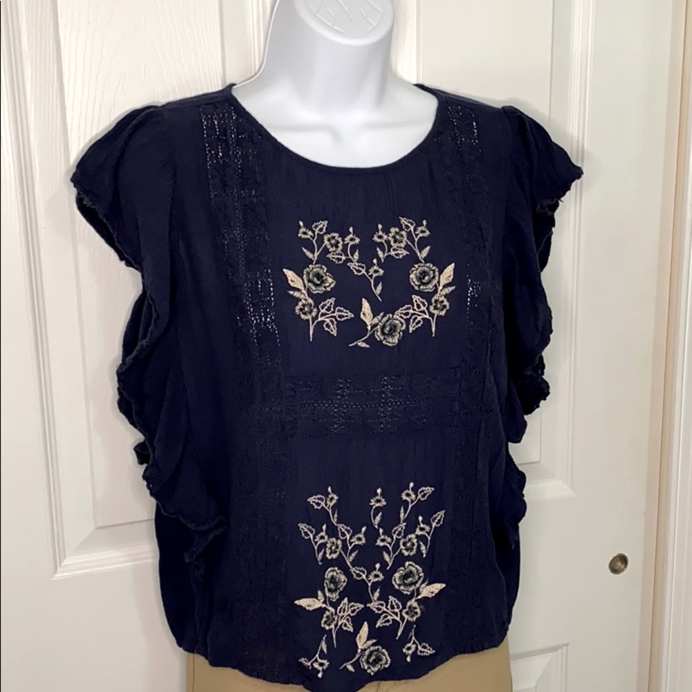 American Eagle Short Sleeve